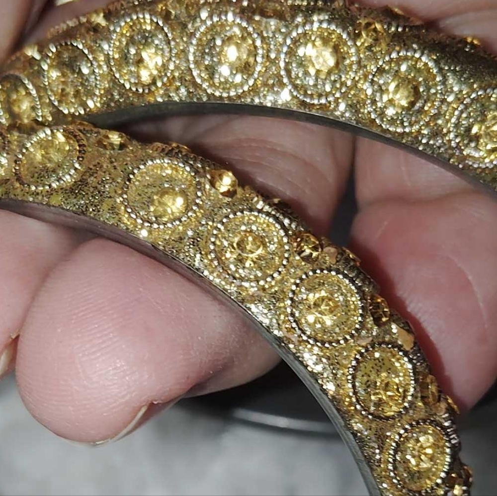 GOLDEN JEWELED Big Bangle Bracelet Set Textured With Amber Gold Rhinestones
